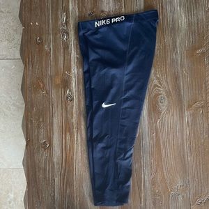 Nike Pro Capri Navy Leggings
